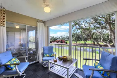 Image de \n Minutes to world class beaches and Marco Island. 3 mi to 5th Ave