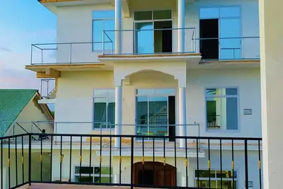 Image de Located on the Jambiani Main Road, Sunrise Villa is 3 minutes walk to the Beach.