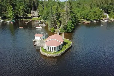 Image de Private Island - Largest Fresh Water Reservoir in Mass
