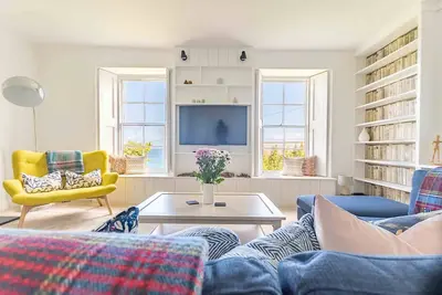 Image de Primrose Cottage – Parking - Sea Views - Sleeps 6  - Dog Friendly