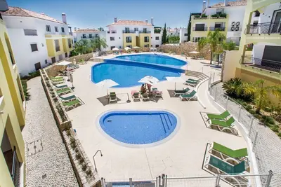 Image de Modern & Stylish Apartment in O Pomar Cabanas de Tavira, w/ Pool, Garage & Wifi