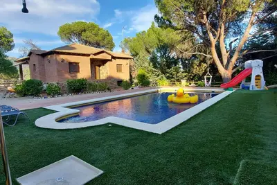 Image de Villa Costa Madrid with private pool and views of the reservoir, up to 10 people.