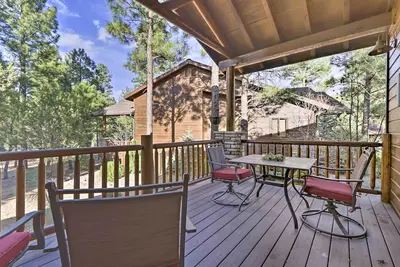 Image de 4 Mi to Fool Hollow Lake: Cabin w/ Tranquil Deck