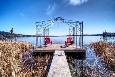 Image de Lake House Getaway With Private Dock