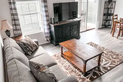 Image de Remodeled: Condo, Minutes to Popular Attractions