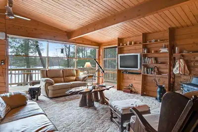 Image de Cozy lakefront cabin in the heart of Wisconsin's Northwoods with canoe & kayak