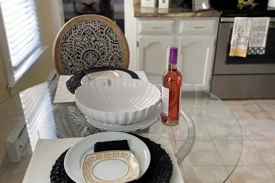 Image de Two Bedroom in Bristol<br>Walking distance to Bristol Hospital