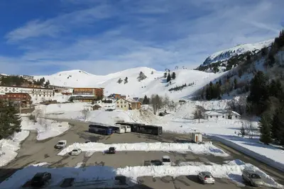 Image de Studio rénové pour 4 avec canapé-lit, balcon et parking