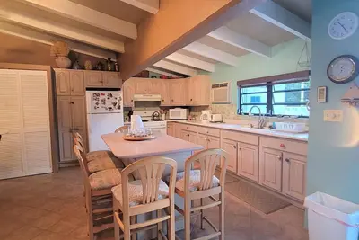 Image de Beautiful Townhouse awaits you.