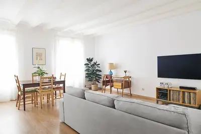 Image de Sunny Flat in Born District