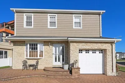 Image de Steps to the Beach in Brigantine - Sea Point - Beautiful Pool