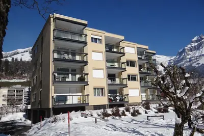 Bel appartement pour 2 personnes avec Wifi, Tv et balcon