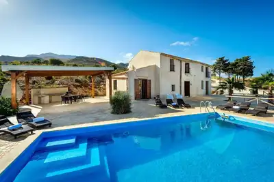 Maison de vacances privée avec Wifi, piscine privée, climatisation, Tv, patio, vue panoramique