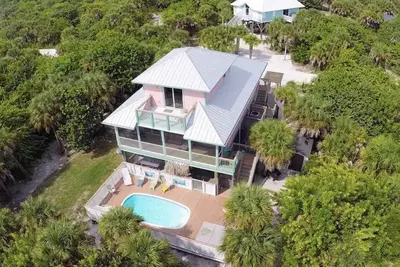 All Conched Out - Luxe 3 Br, Private pool, outdoor pool table - pets considered