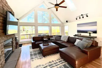 Image de Hot tub w/ Sunset Views! Secluded mountain chalet