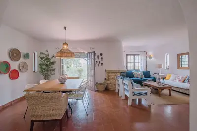 Image de Comfortable and Relaxing Villa Near the Sea!