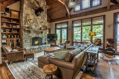Image de Sapphire Falls Alchemy | Spectacular Lodge in the Blue Ridge Mountains