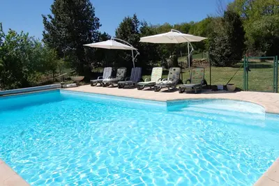 Image de Maison avec piscine chauffée privée, proche Lascaux et Dordogne, idéale famille et détente