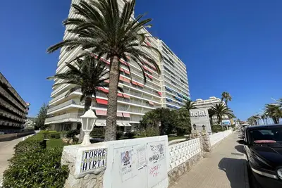 Torre Irta  Family Complex Lek