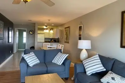 Image de Perdido Bay Townhouse close to beach, pool access, two viewing decks!