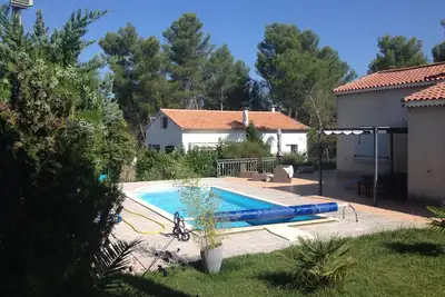 Image de Villa  sur vaste terrain arboré avec piscine privée