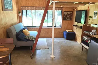 Image de The Bower- Cosy coastal cabin