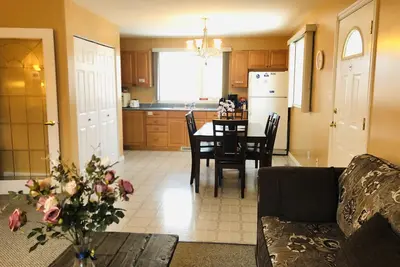 Image de Dt Whitehorse Top Floor 2 En-suite Unit