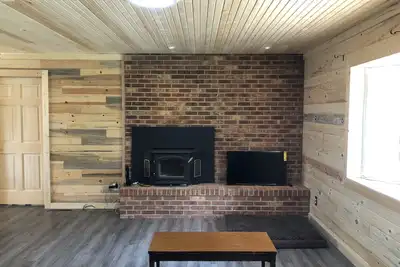 Image de Ranch home, sleeps 8, dog-friendly