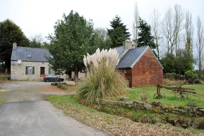 Image de Gîte pour 4 personnes au calme avec piscine proche baie de St Brieuc