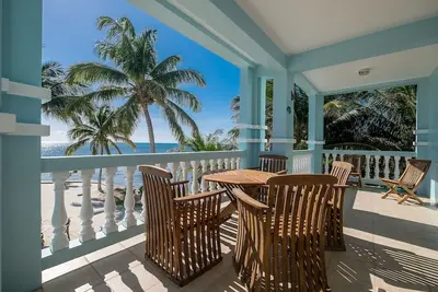 Image de Oceanfront 3 bed condo, perfect for family fun or group retreat-Sunset Beach B2