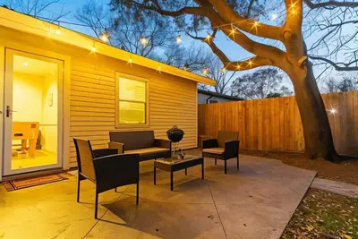 Image de Stylish and Cozy 4br Home for Long-Term Stays!