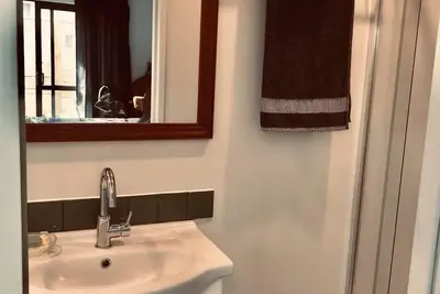 Classy Suite @ Heaphy Tce - Close to river, near Claudelands Arena