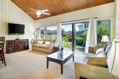 Image de Private Condo w/ Amazing Sunset View, Shared Pools/Hot Tub - Walk to Beaches