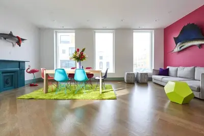 Image de Aloha 2. 0 Tropical Oasis in the heart of Wicker Park that sleeps 23 + backyard patio