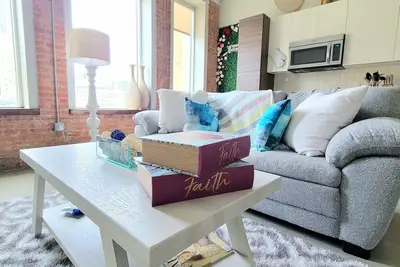 Image de Dallas Views*Selfie Wall* Downtown View*Free Parking, Pool, King bed