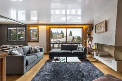 Image de Duplex cosy 4 chambres à Rochebrune, proche centre avec balcon, parking et Wi-Fi