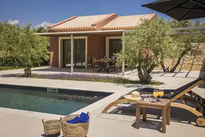 Moschato Estate Villas