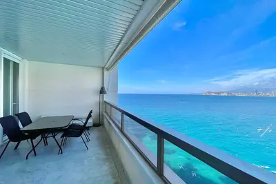 Image de Gemelos 28 Blueline Low Floor R025