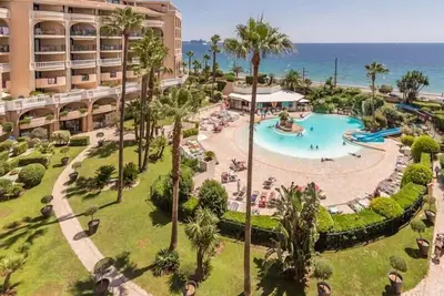 Image de Bel Appartement Vue Sur Mer Avec Balcon