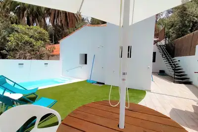 Image de Villa Aura, a beautiful home located in a natural setting