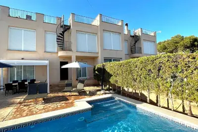 Image de Maison de vacances Cala Pi pour 1 - 6 personnes avec 3 chambres à coucher - Maison jumelée
