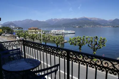 Image de Lakefront apartment in downtown Stresa with magnificent views