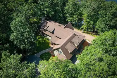 Image de Perfect retreat for family fun! Private wooded lot on Little Spider Lake