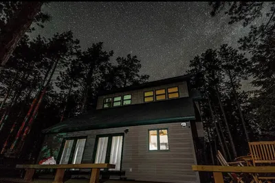 Image de Starry Skies Sanctuary-Luxury Lakefront Home on Lake Geneserath w/Watercrafts