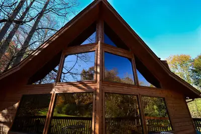 Image de Hoot Chalet Owl - l'un des meilleurs locations commerces évalués Townsend!