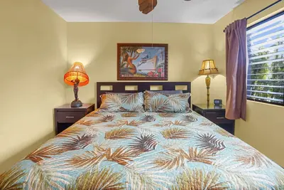 Image de Low Rates! Walk to beach -A/C in all rooms.