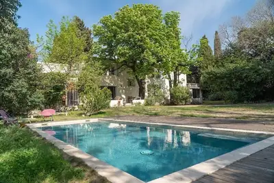 Image de Mas du Xviii avec Parc en plein coeur de ville