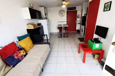 Image de Coquet Zweizimmerwohnung mit Terrasse in Port Leucate. Ref. : 1COP_101A