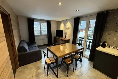 Image de 3 pièces 6 personnes exposé Ouest