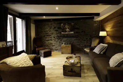 Image de 4 pièces 8/9 personnes exposé Sud